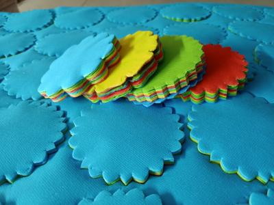 แบบปั๊มแล้ว สีพื้น 480 แผ่น สลับสีทุก 10 แผ่น